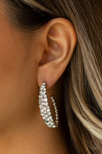 Paparazzi Accessories A GLITZY Conscience - Black