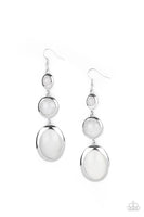 Paparazzi Accessories Retro Reality - White