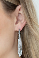 Paparazzi Accessories Pursuing The Plumes - Black (Gunmetal)